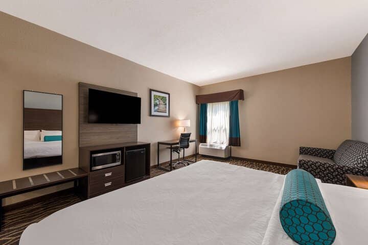 Room 8 of 27
